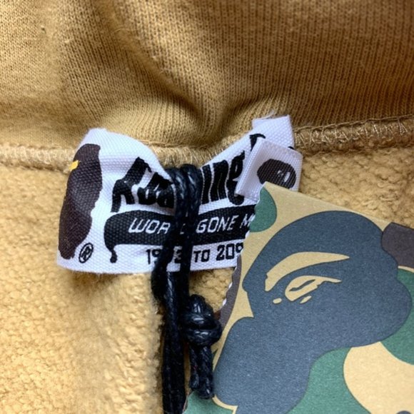 BAPE shorts OG camo tan - Picture 4 of 4